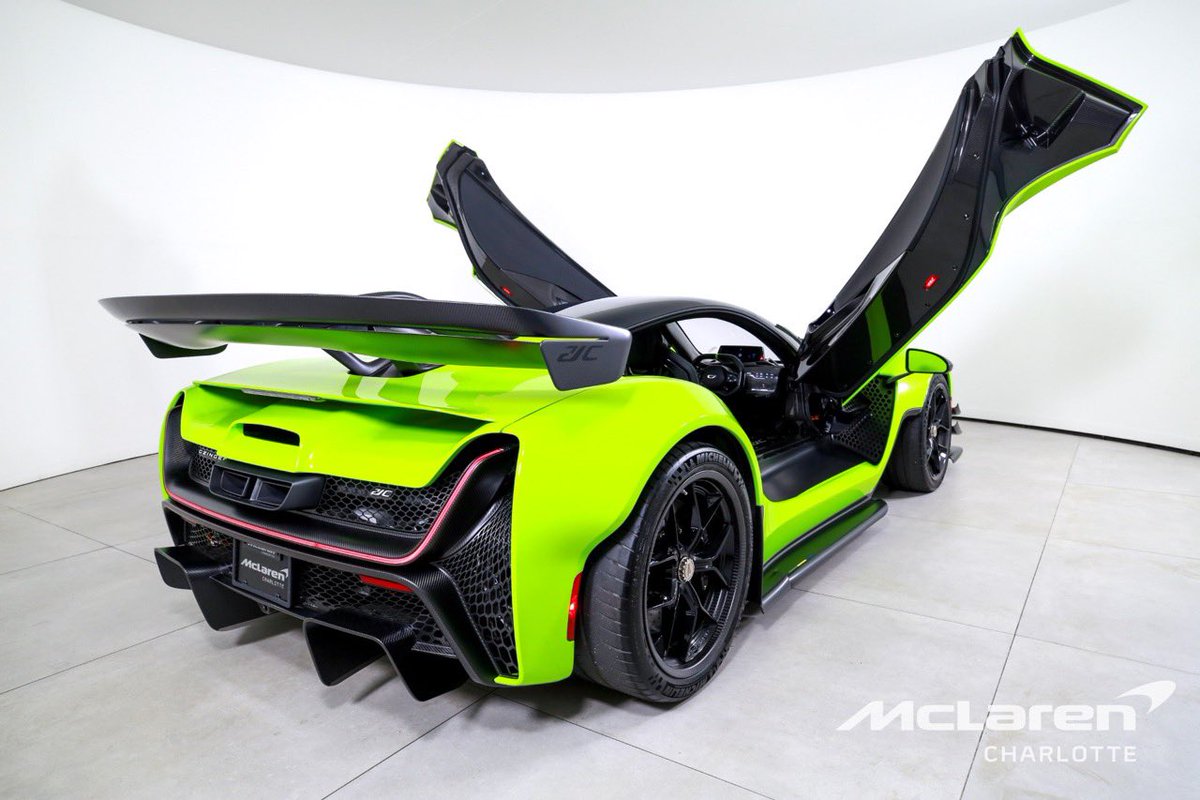 Czinger 21C for sale 🇺🇸 ➡️ bit.ly/4olGs7k 🔗 #Czinger #Czinger21C #Luxurycarforsale #LuxuryPulse