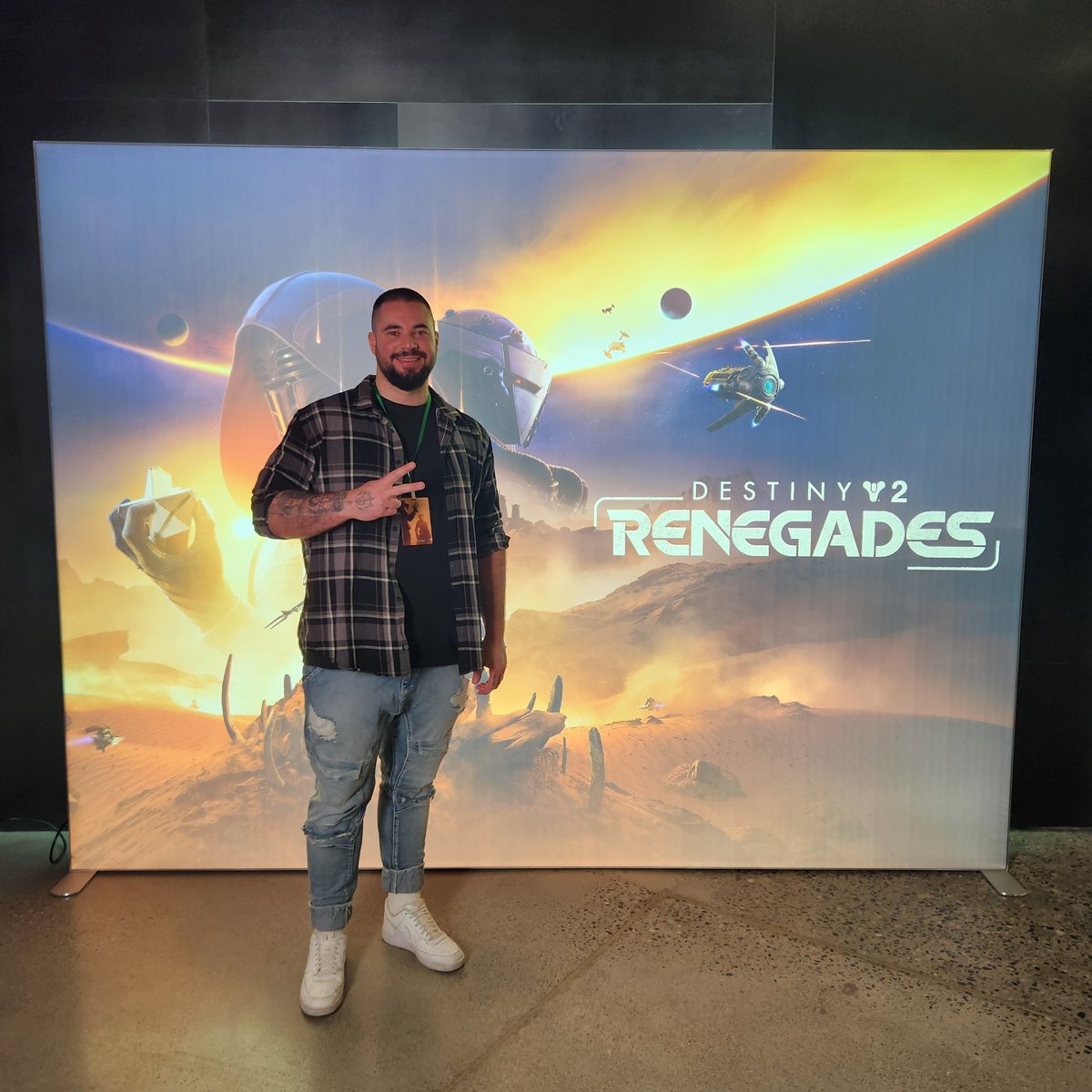SammyBoiiiYT's tweet photo. 🚨 GIVEAWAY TIME 🚨

I'm excited to say I was able to visit @Bungie HQ earlier this month to get my hands on the new Star Wars inspired expansion for Destiny 2 called #Renegades!

I'll be giving away 5 codes for Destiny 2: Renegades once it launches, to enter the draw all you need to do is;

- Like this 💙
- Retweet 🔁
- Follow @SammyBoiiiYT 

Winners will be drawn 24 HOURS before launch!

You can also check out all of my thoughts on the expansion itself here, nearly 30 minutes worth of my honest thoughts on what I played! 👇
https://t.co/SxW6iP3JRo