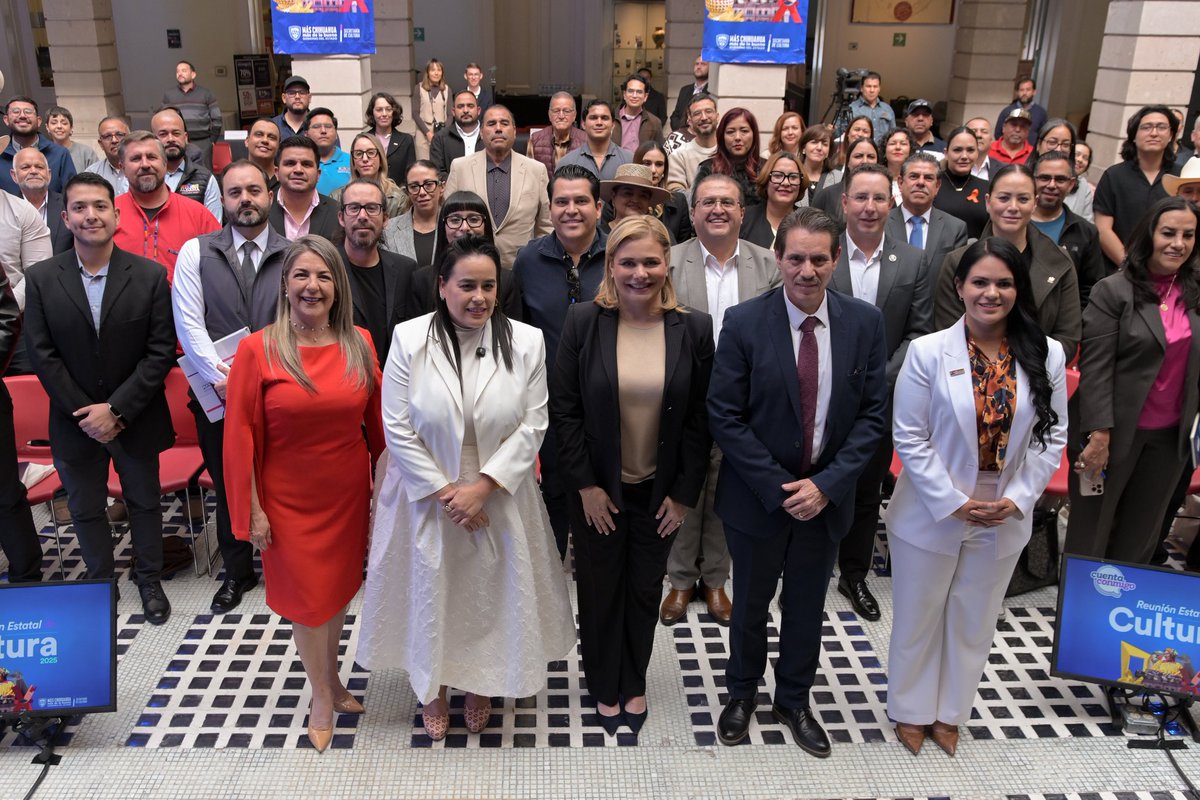 MaruCampos_G's tweet photo. En la Reunión Estatal de Cultura presentamos el Fondo de Apoyos a la Cultura Aurora Reyes, un programa con una inversión de 20 millones de pesos para acompañar, impulsar y fortalecer el trabajo de quienes crean, enseñan y transforman desde el arte.

Con este fondo apoyaremos directamente a artistas, creadores y proyectos de todo el estado. Nuestro propósito es claro: descentralizar la cultura, abrir más oportunidades y garantizar que el acceso al arte sea un derecho para todos.

¡Cuenta conmigo!