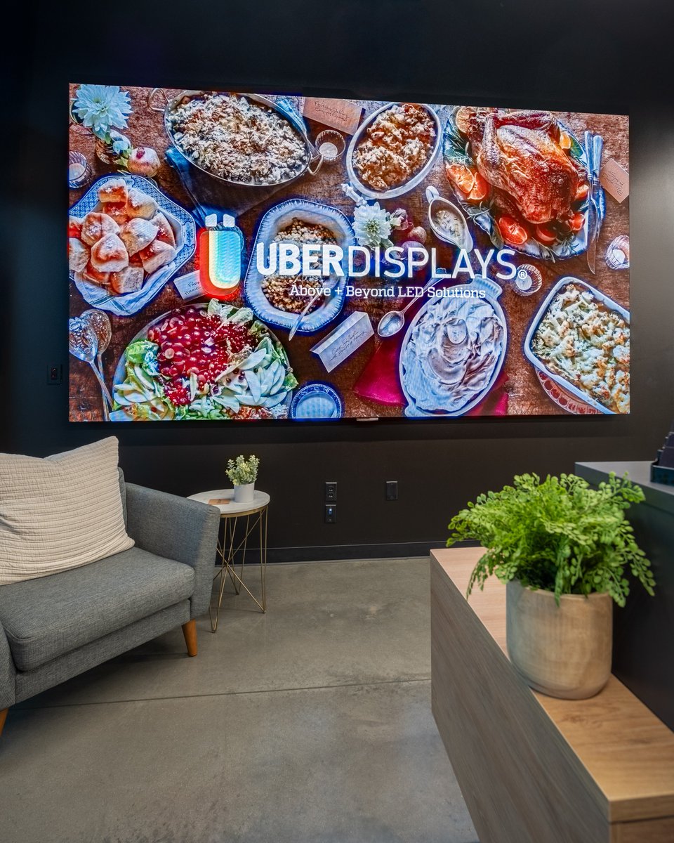 UberDisplays tweet media