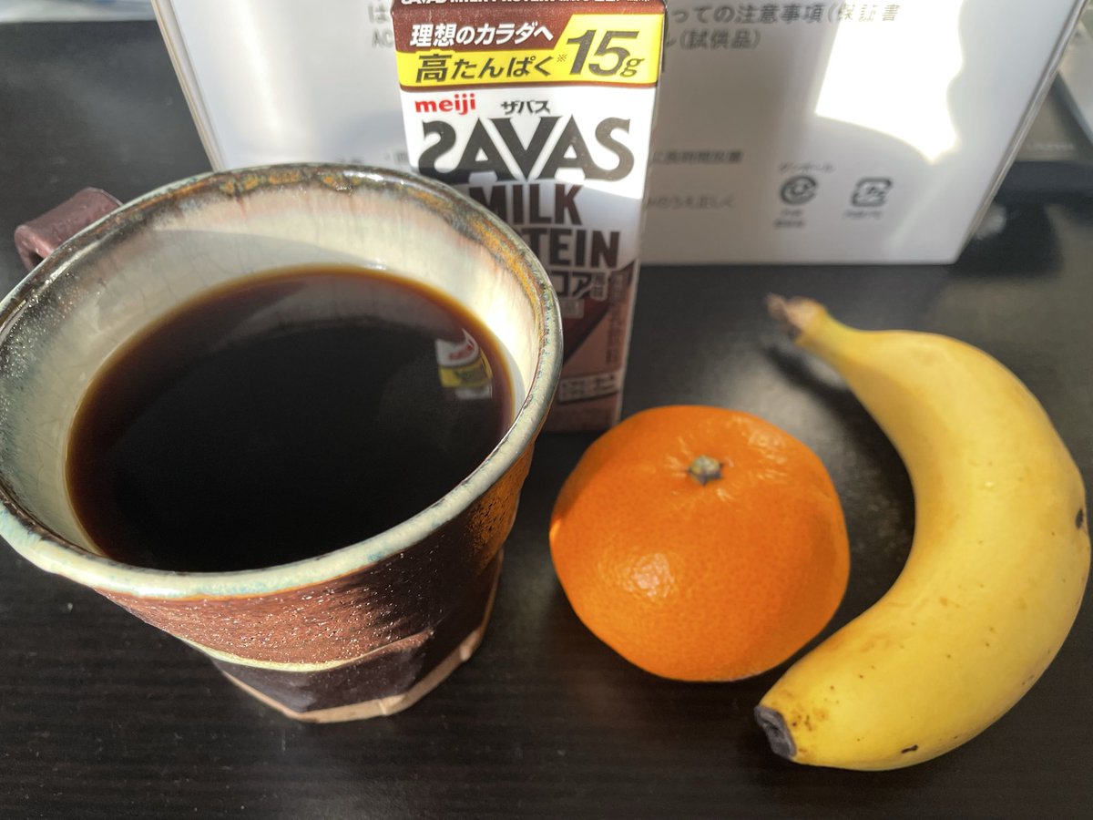ahmad_coffee_S's tweet image. 今日のコーヒーはインドネシア🇮🇩「Kapal Api」
フルーツを添えて
#アマドコーヒー　
#コーヒーのある暮らし 
#コーヒー好きな人と繋がりたい 
#コーヒー