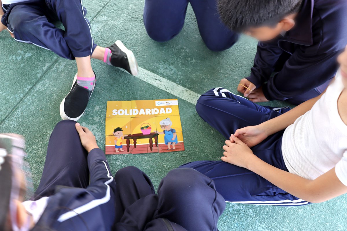 CODECOF_CIG's tweet image. 🌟 Los valores que enseñamos hoy, los verán reflejados mañana.
En un espacio lleno de color, dinámicas y sonrisas, conversamos  sobre principios que construyen carácter:
💛 honestidad
💙 respeto
🤝 responsabilidad
🌟 empatía
Un día para aprender, compartir y sembrar esperanza