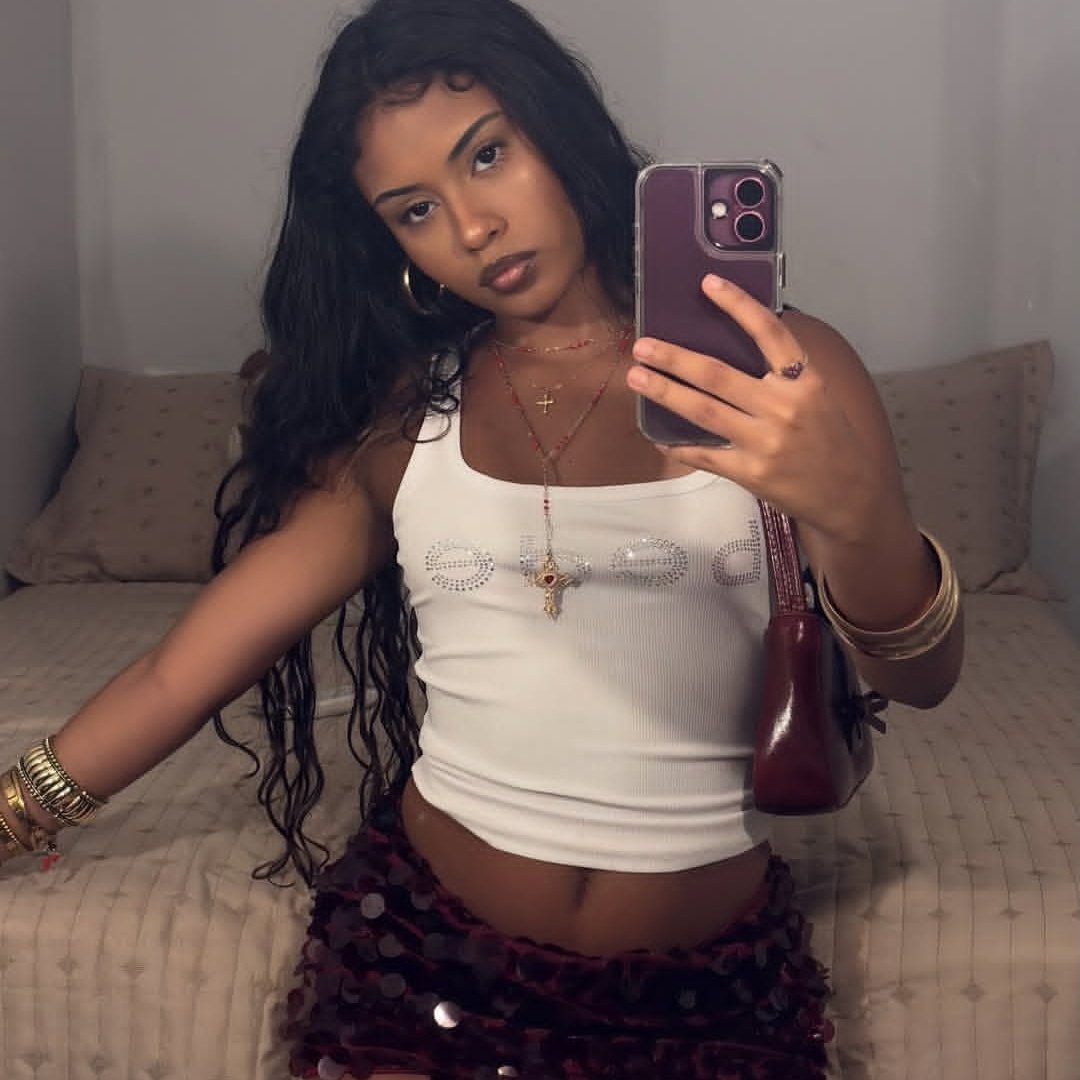 auttkp's tweet image. eu sumo mais eu volto.... oi pretinhas 💖