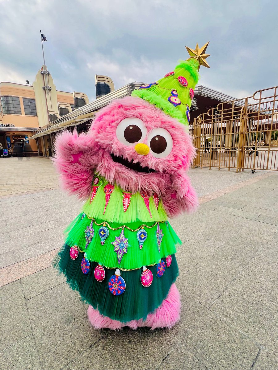 kohimangetsupon's tweet image. モッピーちゃん🩷
かわいい🎄⭐️
#USJ #USJファン
#モッピー