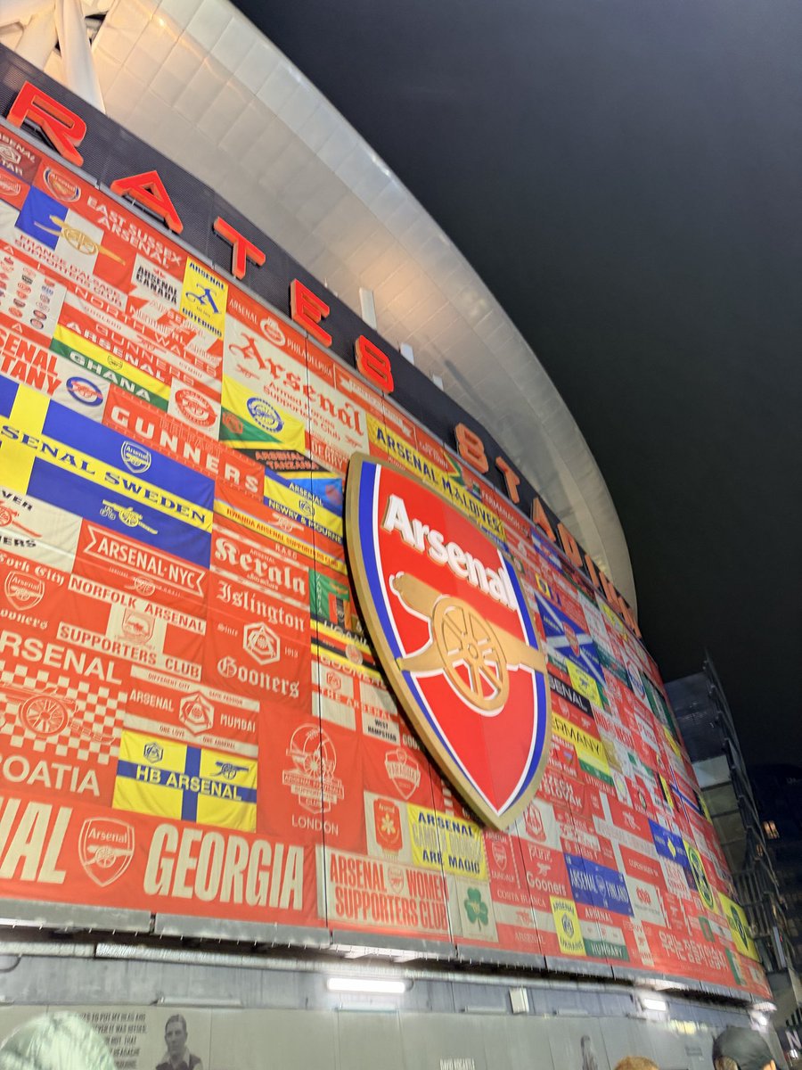 SkittleGreen tweet media