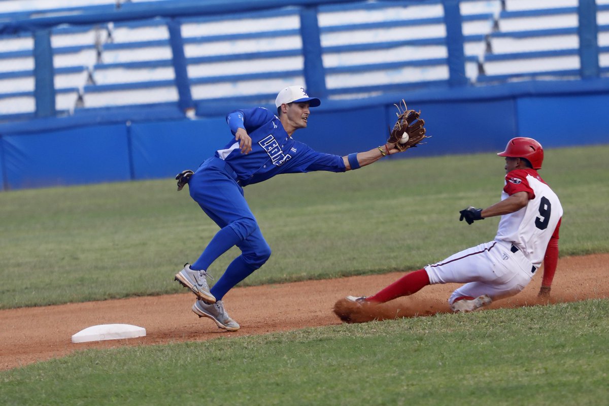 jit_digital's tweet image. Postales de la victoria de los Leones de Industriales sobre las Avispas de Santiago de Cuba 6 x 3 en el estadio Latinoamericano, en la 64 Serie Nacional de #Beisbol.

#64SNB #Cuba #DeporteCubano