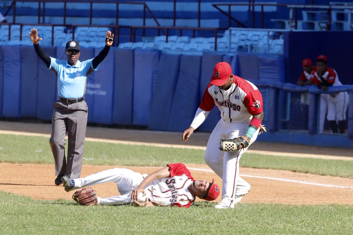 jit_digital's tweet image. Postales de la victoria de los Leones de Industriales sobre las Avispas de Santiago de Cuba 6 x 3 en el estadio Latinoamericano, en la 64 Serie Nacional de #Beisbol.

#64SNB #Cuba #DeporteCubano
