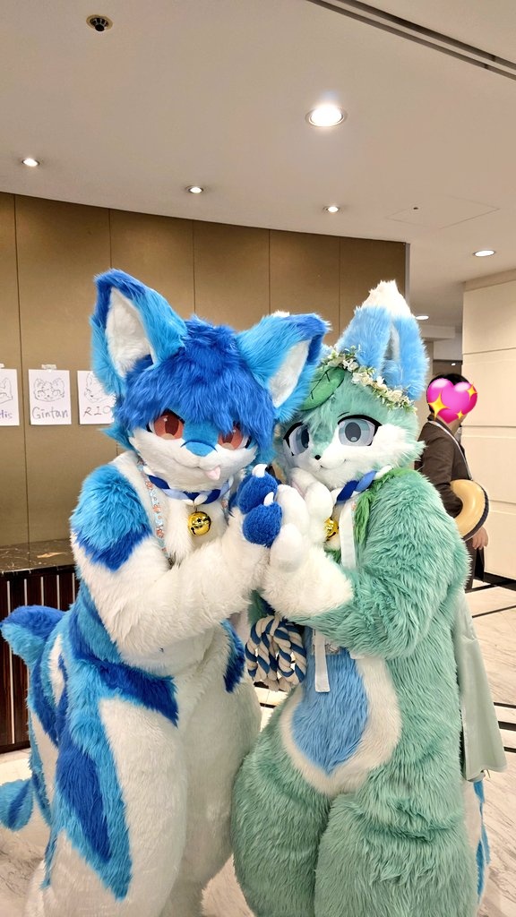 fur_Berang97's tweet image. 이번 퍼클애서 만날때마다 우다다다 하면서 놀아주신 우리 크잉선배랑 같이! 😆😆😆
이렇게 보여도 사냥꾼들이라구욧! 옴뇸뇸!
#Furstclass #퍼스트클래스부산
#FursuitEverday #너랑나랑비랑