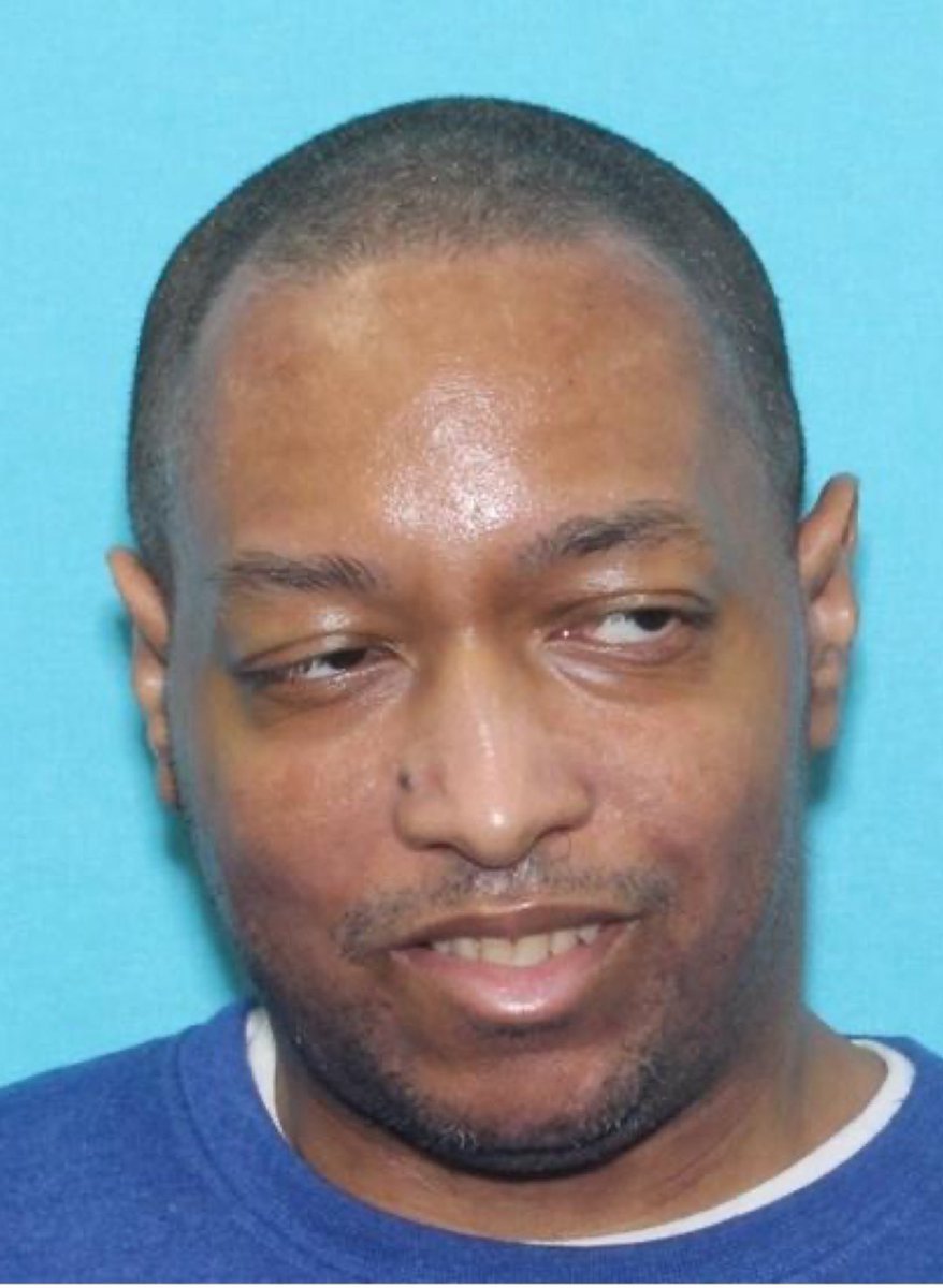kcpolice's tweet image. MISSING: Lajon Warren, B/M 47yoa, 5’11”, 175lbs, Black hair/brown eyes
He was last seen on 11/26/2025 at 1145am in the area of W. Pershing Road and Main
Street, Kansas City, Missouri. He was last seen wearing the pictured Black jacket, Gray
pants, and black shoes.