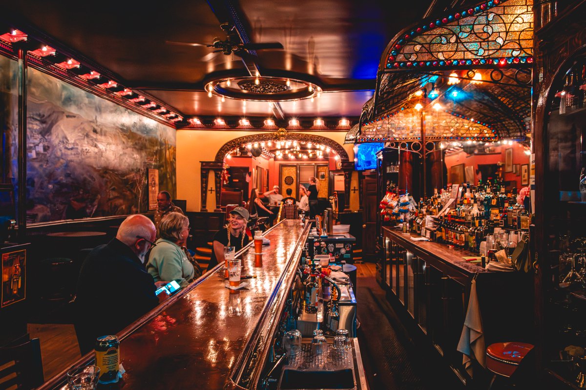 Cozy Bars to Ride Out 29-40 Inches of Snow.

Houghton/Calumet, Michigan