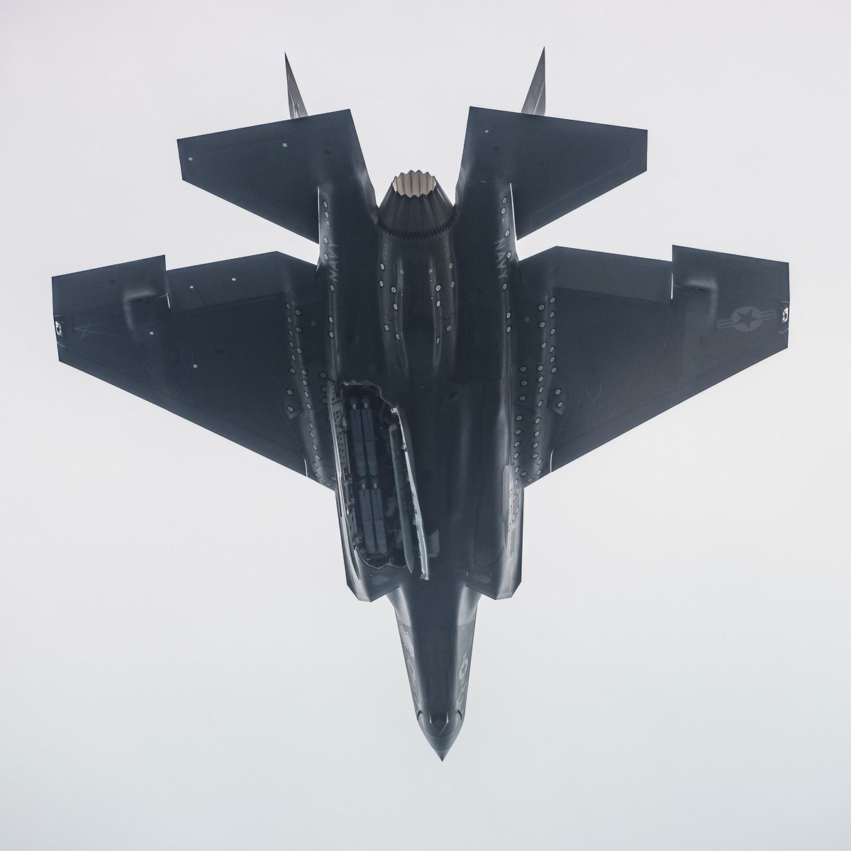 heatloss1986's tweet image. To those discussing the capabilities of different modern aircraft for SEAD/DEAD missions, it&apos;s hard to do much better than F-35 with SDB.