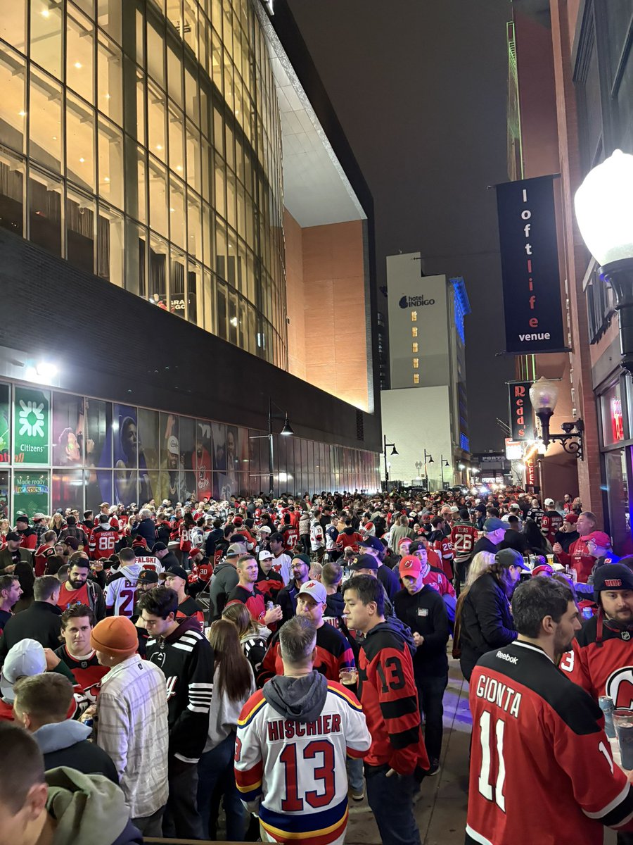 Newark New Jersey 

Hockey town