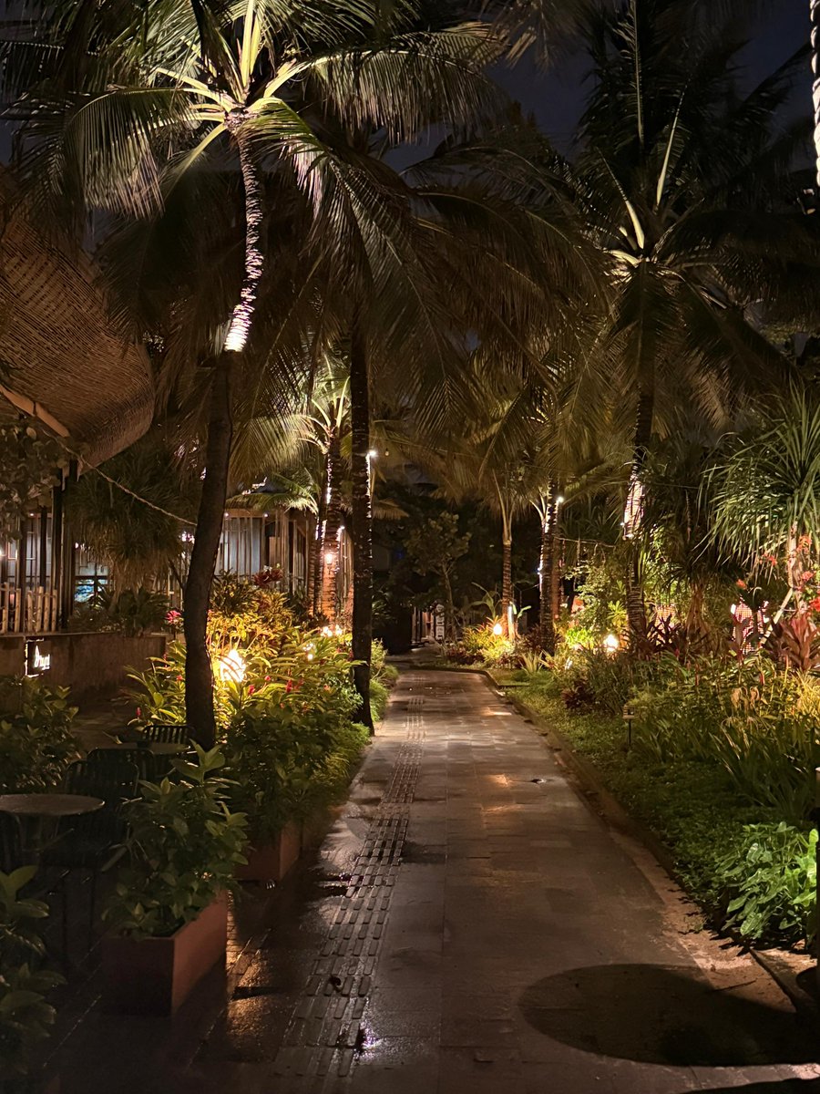 debitmandiri's tweet image. Jam segini jalan jalan ke Sanur 🙄