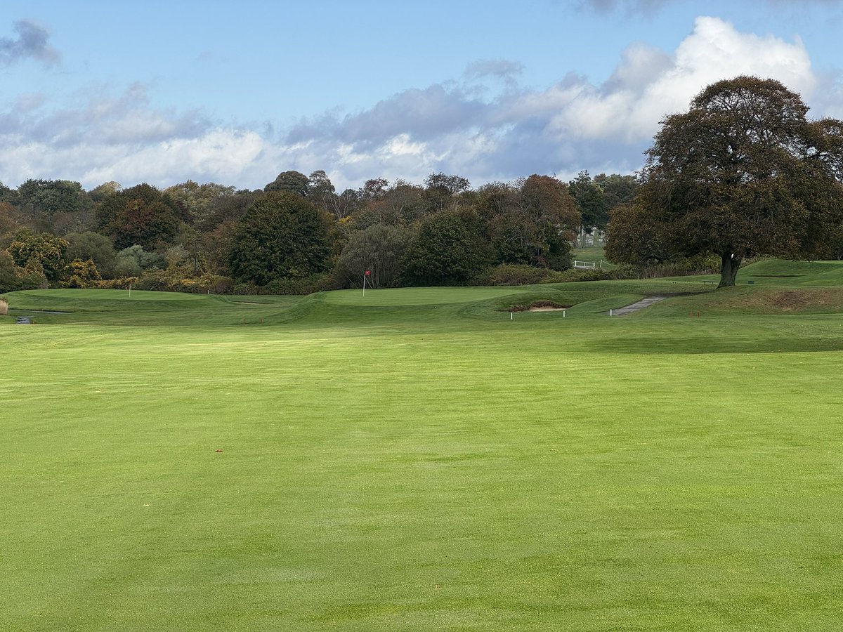 vogeygolf's tweet image. Golf experience I’m thankful for, honorable mention: to a good friend who had a certificate to @Wanumetonomy191 and couldn’t use it-I got to see this little-known Raynor and helped recover from a 3-day event that fell apart last minute. I owe him a favor and a host somewhere