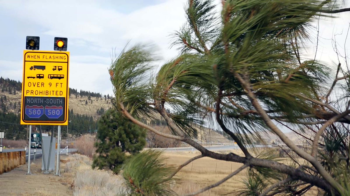 Flashing lights for high winds mean it’s time to take it easy. Get tips for staying steady on the road: bit.ly/NDOTHighWind.

Check highway conditions before you go at NVRoads.com.
