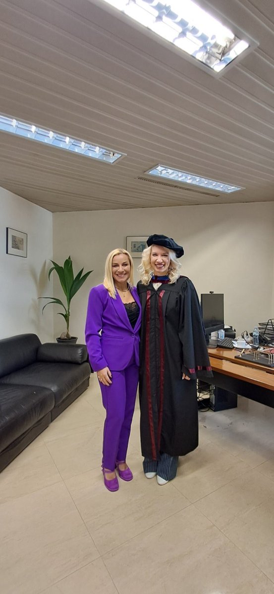 DafneGrigoriadi's tweet image. “Δέχομαι και καθομολογώ οτι δεν θα παύσω να καταβάλω πάσα προσπάθεια δια την προαγωγή της #Εθνικής #Οικονομίας και ότι θα καταγίνω εν σεμνότητι βίου και χρηστότητι ήθους εις την έρευναν της ειδικότητός μου”#graduation #phd