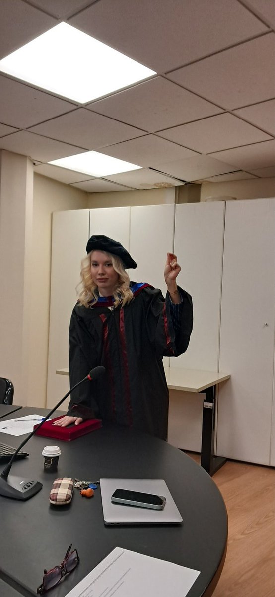 DafneGrigoriadi's tweet image. “Δέχομαι και καθομολογώ οτι δεν θα παύσω να καταβάλω πάσα προσπάθεια δια την προαγωγή της #Εθνικής #Οικονομίας και ότι θα καταγίνω εν σεμνότητι βίου και χρηστότητι ήθους εις την έρευναν της ειδικότητός μου”#graduation #phd