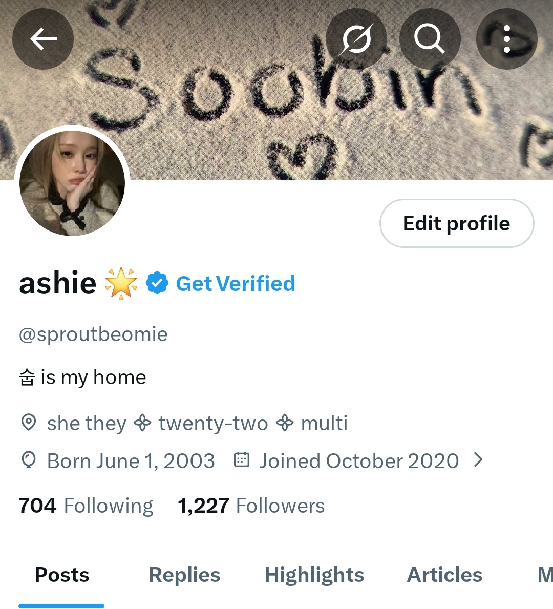 sproutbeomie's tweet image. ٠࣪❅ my twitter profile
٠࣪❅ my lock screen 
٠࣪❅ last song I heard
٠࣪❅ first pinterest photo