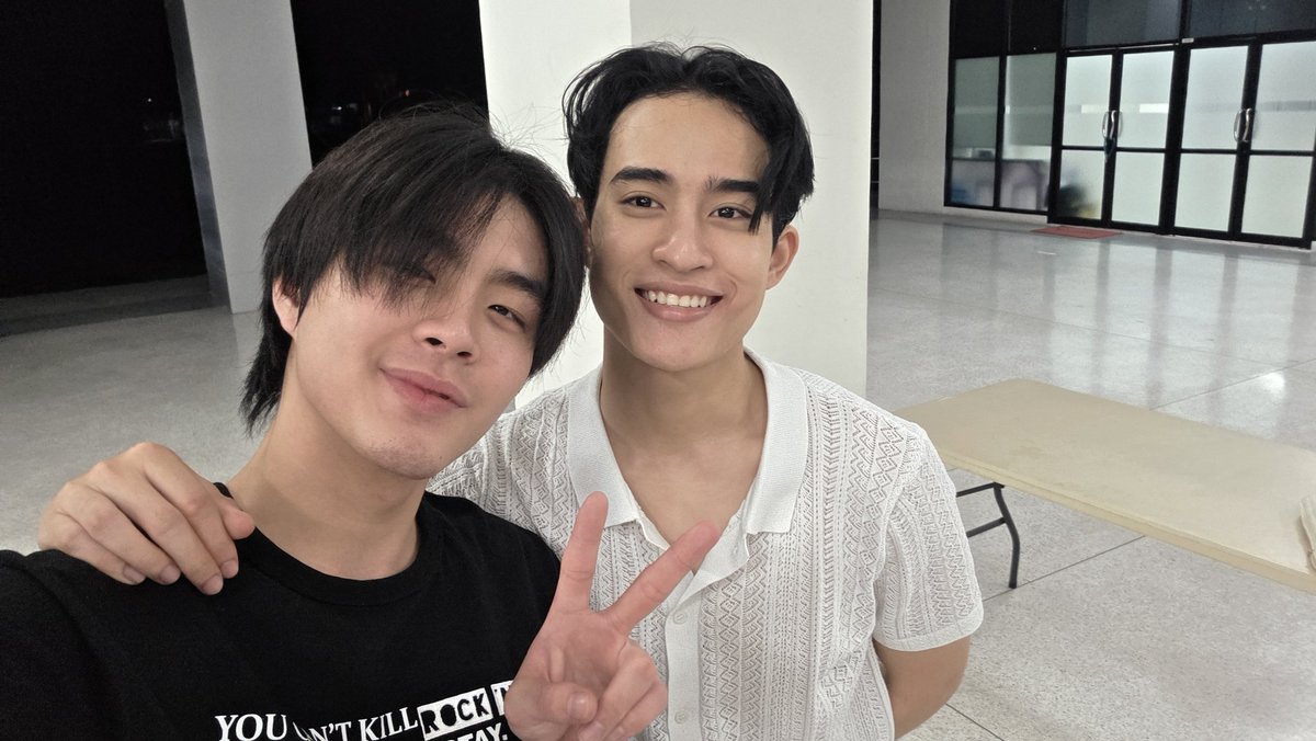 winderelaot23's tweet image. #KissMeRemember #barcodekin #codekin juntaram dois seres com bateria social fraca + low profile = Casal perfeito!!
(Tomara que essa parte do low profile suma com o tempo)