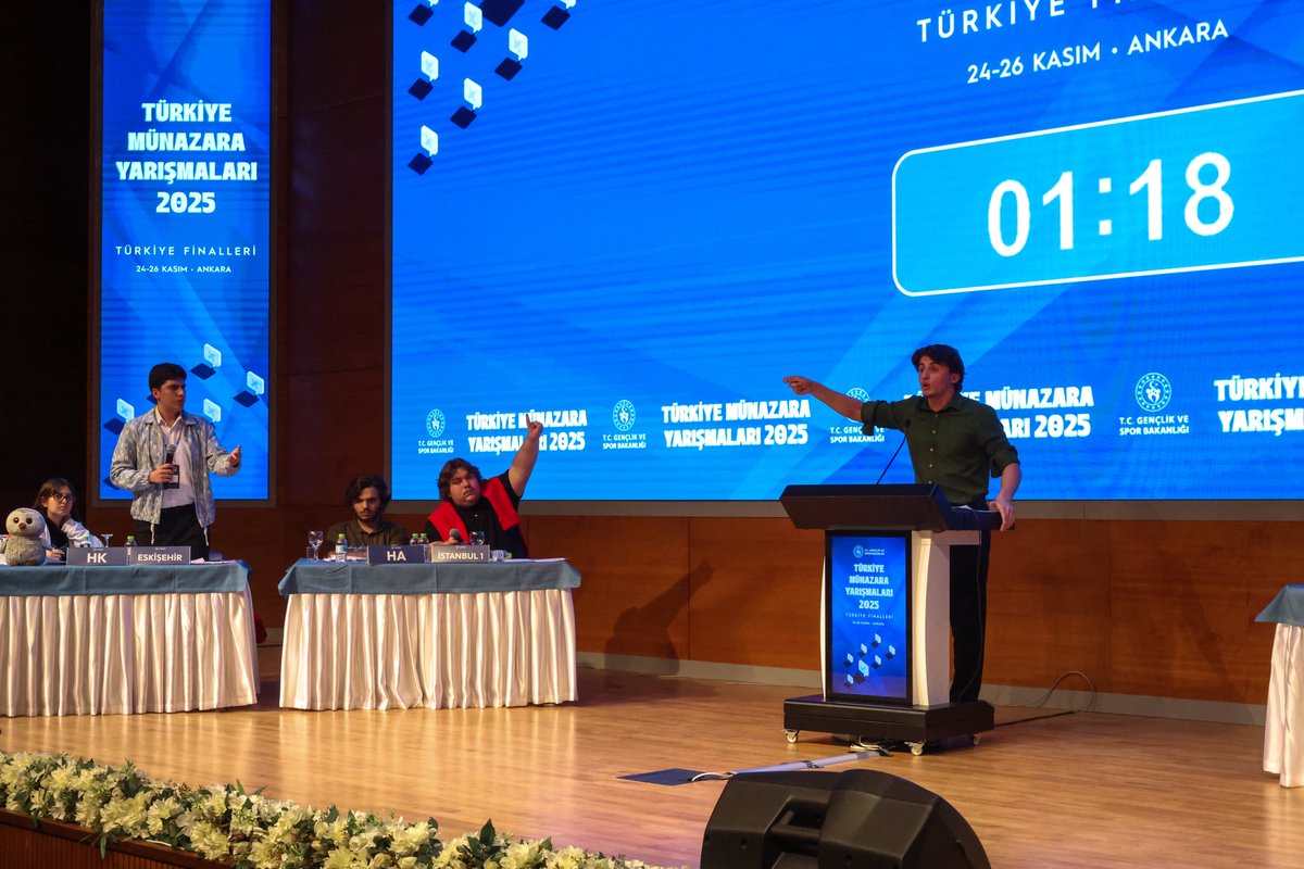 Türkiye Münazara Yarışmaları 2025 Finalleri tamamlandı. 👏🏻

Gençlik ve Spor Bakanı <a href="/OA_BAK/">Dr. Osman Aşkın Bak</a> 'ın katılımları ve yüzlerce gencimizin desteğiyle gerçekleşen Türkiye Finalleri; stratejinin, analizin, özgüvenin ve gençliğin sahnesi oldu. 💫

İki kategoride düzenlenen finallerde dörder