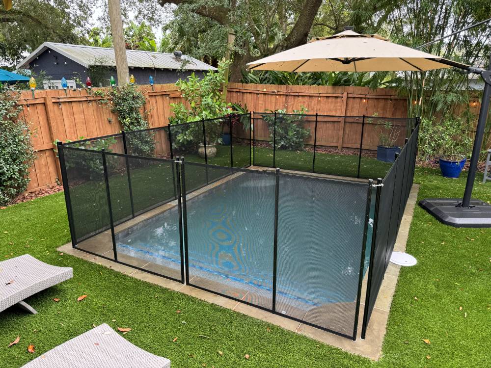 BabyBarrier's tweet image. Call us to install a Baby Barrier® Pool Fence to enclose any water source that little ones could reach. #RemovablePoolBarrier #CustomPoolFence 
babybarriercfl.com/project/any-si…