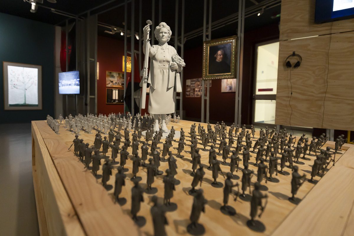 .<a href="/LaCasaEncendida/">La Casa Encendida</a> te ofrece la exposición "Inquietud. Libertad y democracia" que, con obras de más de 50 artistas españoles y portugueses, reflexiona sobre las  transiciones democráticas de ambos países

👉hoyesarte.com/evento/2025/11…

 <a href="/50enLibertad/">España en Libertad</a> #Portugal  #exposiciones #Madrid