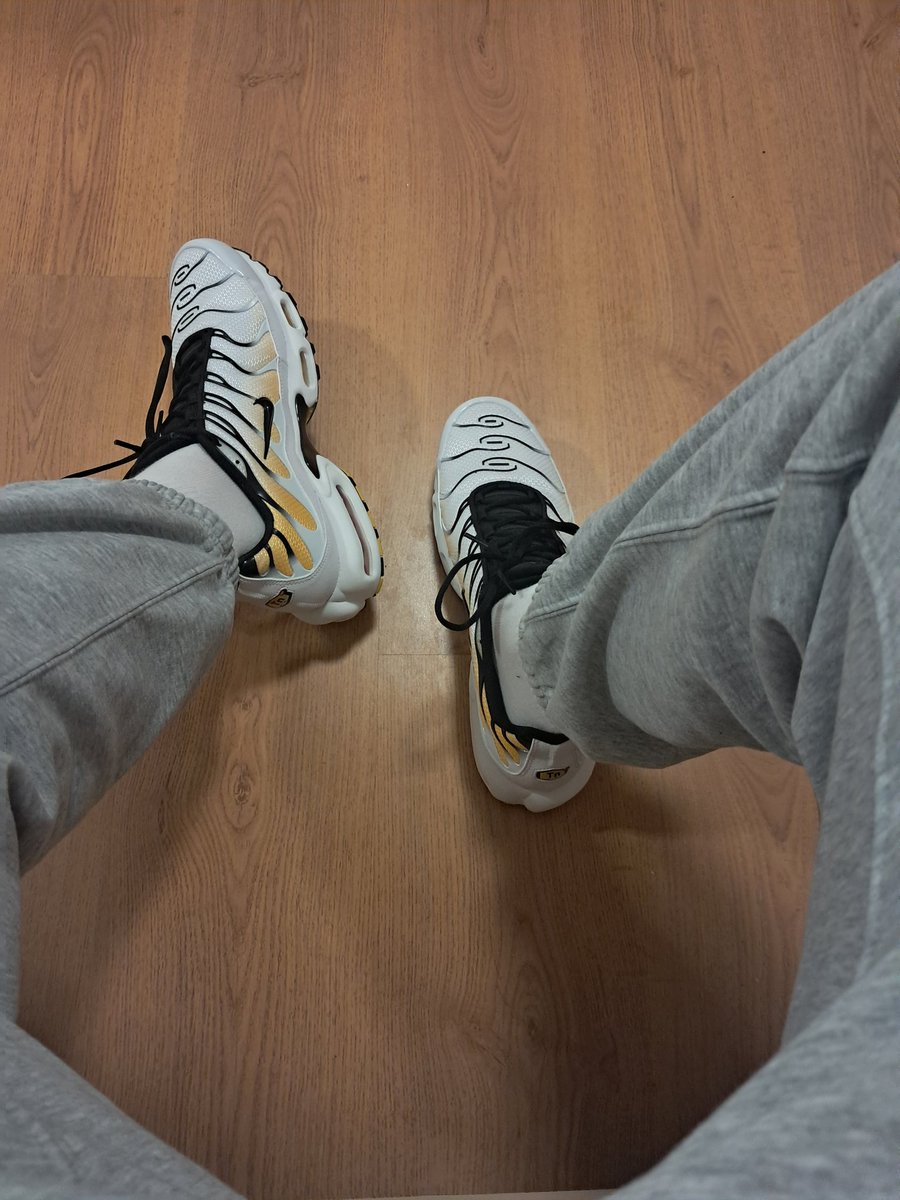 Black Friday kommt 😈
Heißt abdrücken ihr Fotzen
Schreibt mir und <a href="/nikefan6969/">Manuel Klein</a> und zeigt wem ihr gehört.
#alpha #shox #tn #cashslave #findom #cashpig #dom #Master