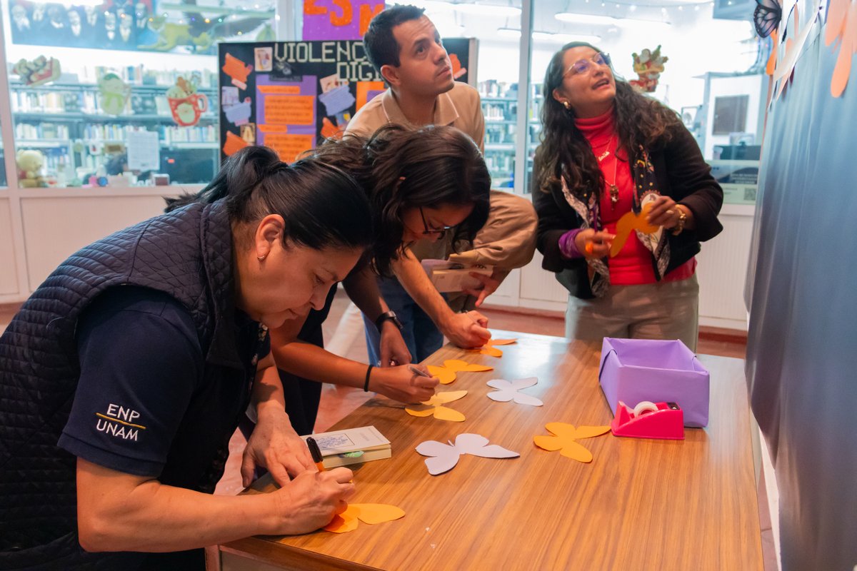 #NotiPrepas 🧡🦋
En el marco del #25N se realizó el Conversatorio “Perspectivas femeninas sobre género, poder y territorio: Reflexiones en torno a la violencia política y los derechos electorales” en la Dirección General de la #ENPUNAM.