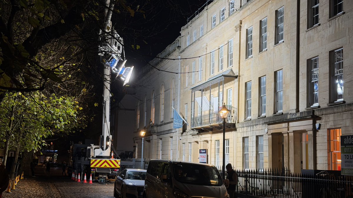 bristol_filming's tweet image. Buccaneer Media filming series two of "The Crow Girl" for Paramount+ in a private property on Queen Square.  Wednesday, 26th November, 2025.  #bristol #filming #crewloc