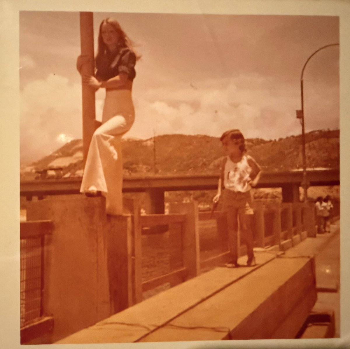 leebrown2's tweet image. Once upon a time, I lived and went to school in Kowloon, Hong Kong. Here is me and my mum - and also me and my sister on the next slide. It was so humid, that chilling in your undies was the only way! 

#HongKong #kowloon