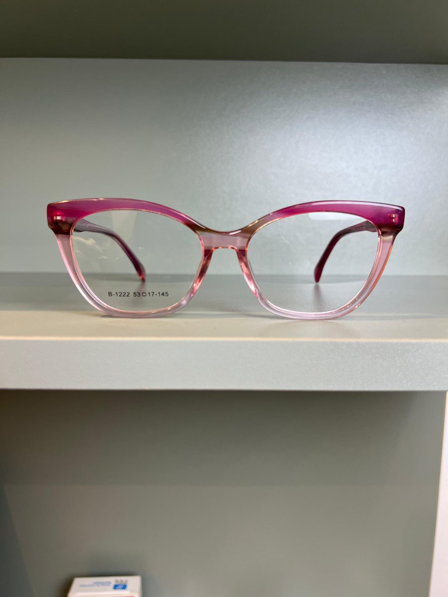 angies_eyewear's tweet image. ✨ Angies Accessories Clearance Sale! ✨
Your favourite stylish frames are now going for only 50,000 UGX 🤩
From 27th Nov to 29th Nov, come grab beautiful, unique frames before they’re all gone!

#AngiesAccessories #ClearanceSale #AffordableFrames #KampalaFashion #EyewearUG