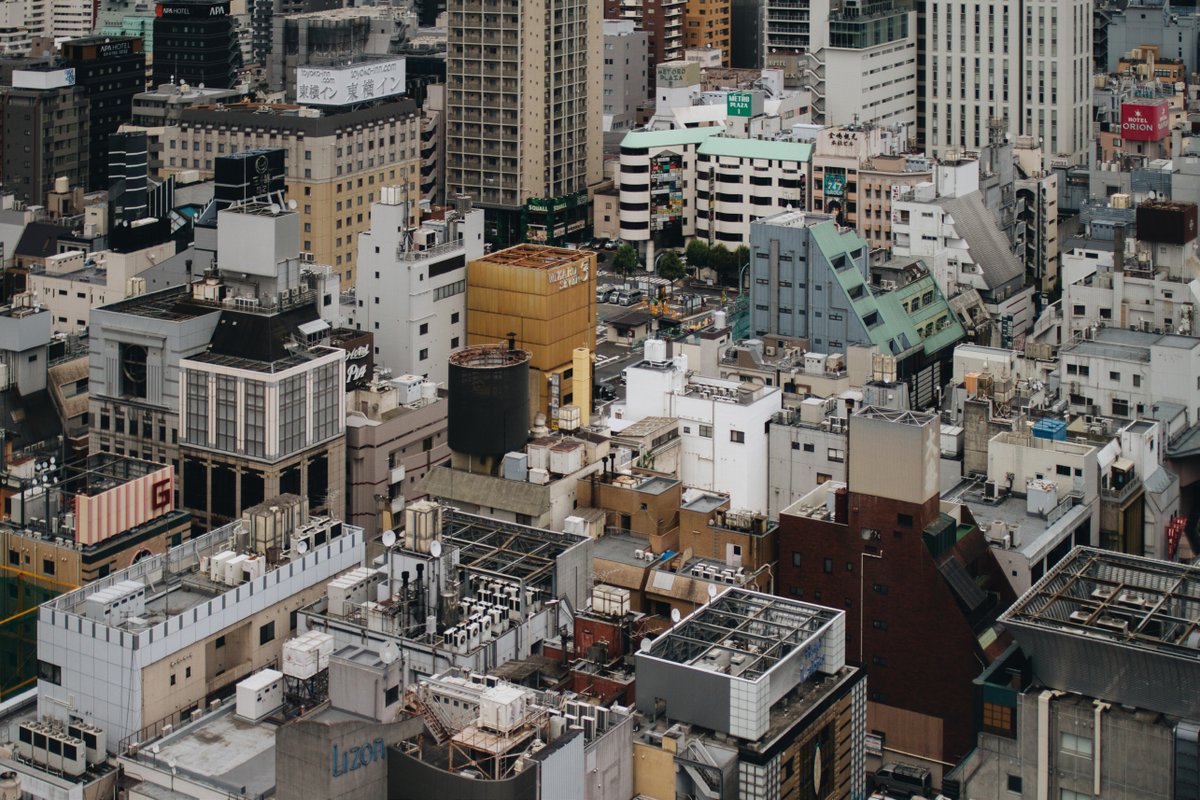 fx_hash_'s tweet image. Studio Yorktown: 🪟 

&quot;Windows are a recurring motif in my work, holding a particular fascination for me. I had previously explored this concept collaboratively with an interactive piece where multiple owners could collectively shape the artwork&apos;s facade. Through controlling and…