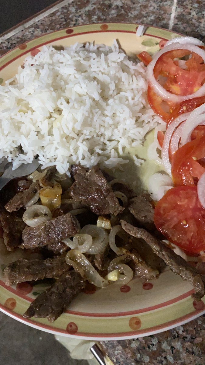 tabogapanama's tweet image. Para la #pandemia, me quede solo en mi casa, una amiga que es chef me hacia video llamadas y con un poco de Youtube, hacia mis propias recetas, unas mejores que otras, pero ya puedo decir que solo no me muero de hambre. Saludos