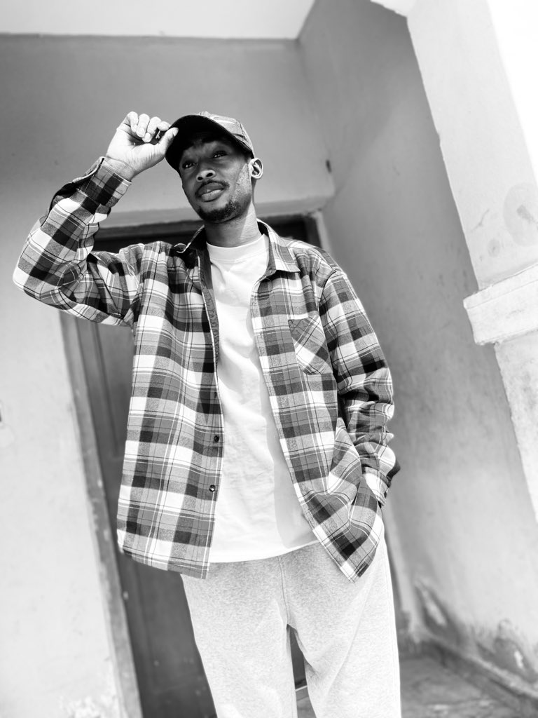 adenuel_dev's tweet image. One thing I’ve learned as a developer:
Always show up and always bring value.
You don’t need to talk too much let your work speak.
Let your results speak.
Let your clients’ feedback speak.
Consistency + value will open doors you didn’t even know existed 
#Blockchain #web2 #web3