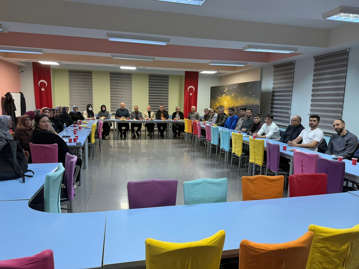 📍Aşağı Dudullu  Mahallemizin Fedakar Dava ve yol Arkadaşlarımızla Haftalık  Olağan Toplantımızı Gerçekleştirdik Hayırlara Vesile olsun inşaallah.<a href="/cetinkaya_salim/">Salim Çetinkaya</a>