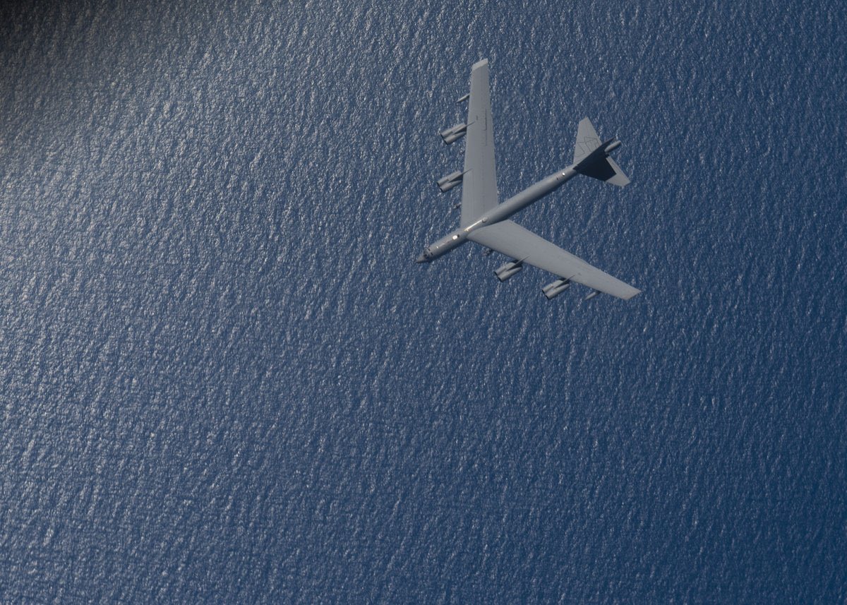 🚨INFORMACIÓN🚨

.<a href="/usairforce/">U.S. Air Force</a> Los bombarderos de largo alcance B-52H de <a href="/TeamMinot/">Minot Air Force Base</a> llevaron a cabo una demostración de ataque de bombarderos en el mar Caribe en apoyo a la Operación Lanza del Sur, promoviendo la seguridad y estabilidad hemisférica, el 24 de noviembre. Durante la