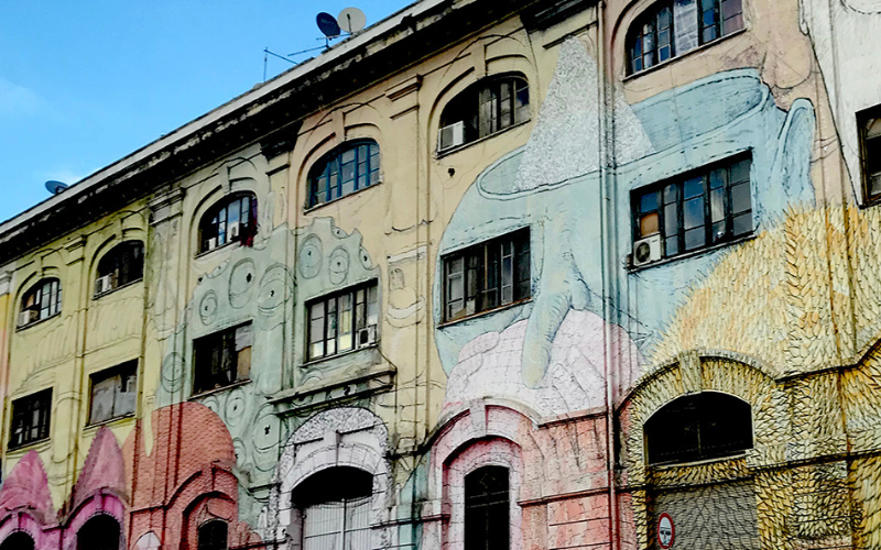 Aprovechando la enésima protesta de la EASDA, nos preguntamos si el planteamiento de Alicante (incluso con su PGU redactado) es pensar la ciudad como un proyecto colectivo, o, simplemente construir sin ton ni son.

¿Tú qué opinas?

quefas.es/la-easda-alica…