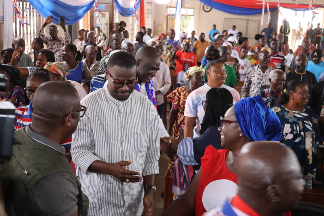 AbrefaKG's tweet image. Beautiful Views😍from Atiwa as The Mighty Minority Chief Whip,also MP for Nsawam-Adoagyiri, Hon.@FAnnohDompreh join the next Presidential candidate of the NPP on his campaign tour in the Eastern Region
#3WinWithBawumia
#DMB28
#Itisstillpossible
@NanaKAbabio @ForVolta
@Gen_Buhari_