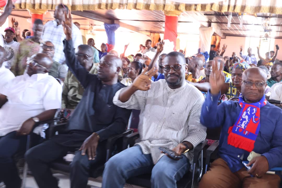 AbrefaKG's tweet image. Beautiful Views😍from Atiwa as The Mighty Minority Chief Whip,also MP for Nsawam-Adoagyiri, Hon.@FAnnohDompreh join the next Presidential candidate of the NPP on his campaign tour in the Eastern Region
#3WinWithBawumia
#DMB28
#Itisstillpossible
@NanaKAbabio @ForVolta
@Gen_Buhari_