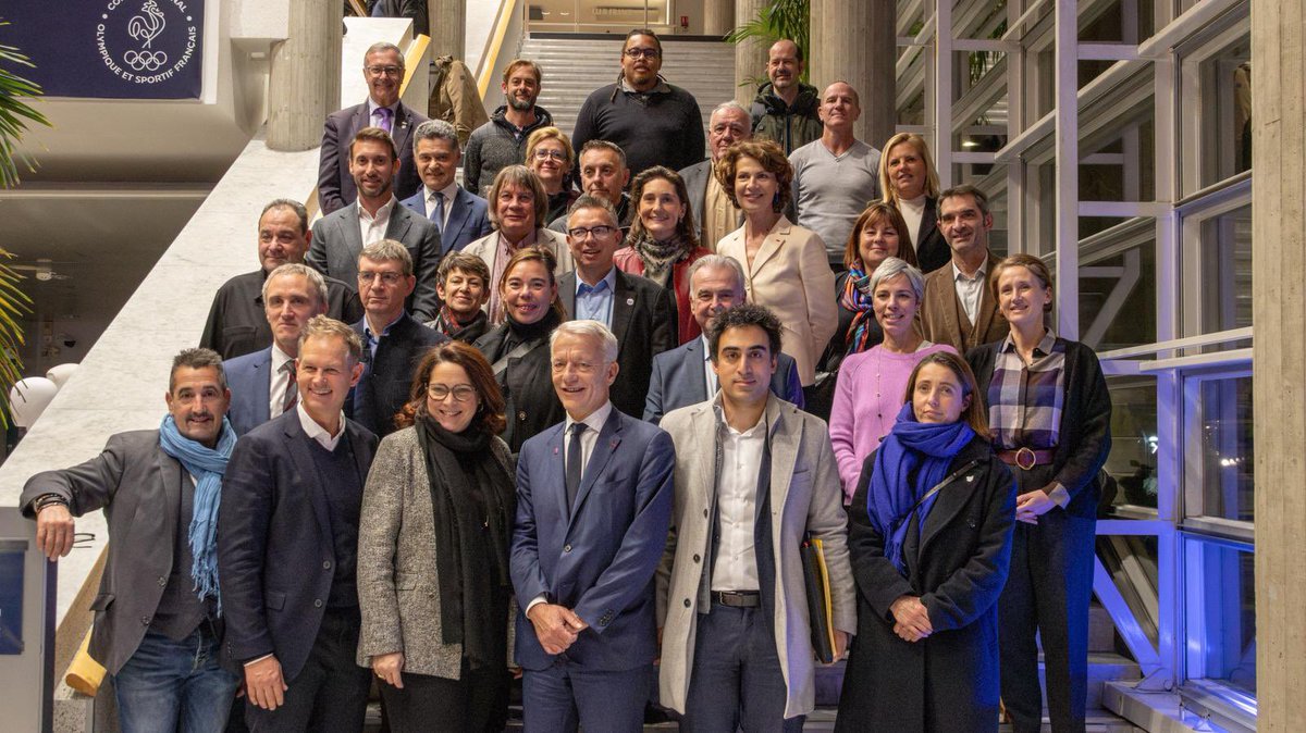 [#AlpesFrançaises2030]
La présidente du CNOSF, <a href="/AOC1978/">Amélie Oudéa-Castéra</a>, a accueilli à la Maison du sport français la signature de la Charte sociale, économique et environnementale des Jeux Olympiques et Paralympiques des Alpes françaises 2030. 
Associant la ministre des Sports, les présidents