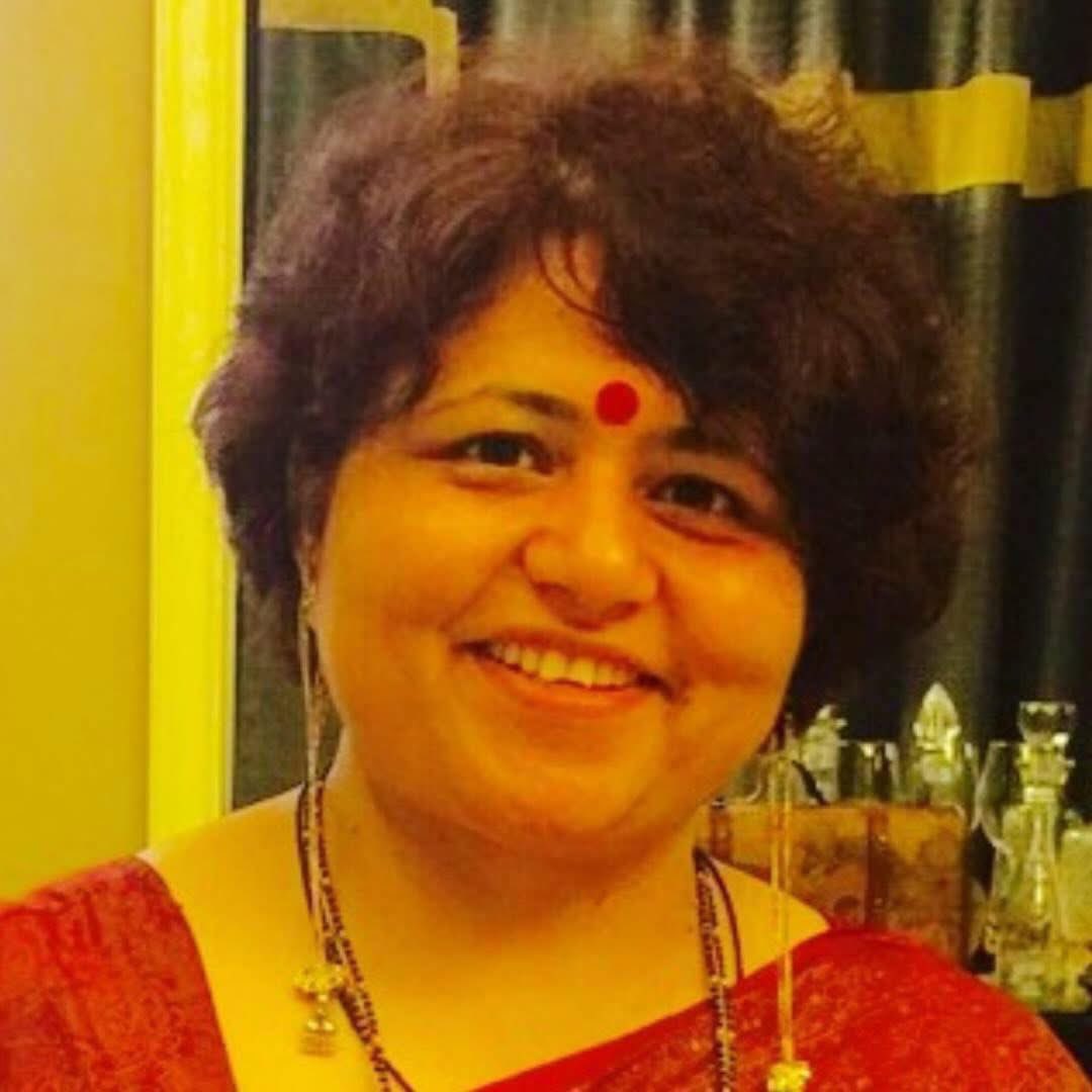 दुनिया की सबसे प्यारी लड़की के लिए…  

पता नहीं क्या वक्त रहा होगा, जब कल सुबह मोबाइल पर एक मैसेज आया- आपको पता चला विभा के बारे में ? मैसेज पढ़ा। बार बार पढ़ा।  लेकिन पूछने की हिम्मत ही नहीं हो रही थी कि क्या हुआ ? और फिर कुछ देर के बाद एक एक करके तमाम पुराने साथियों के मैसेज