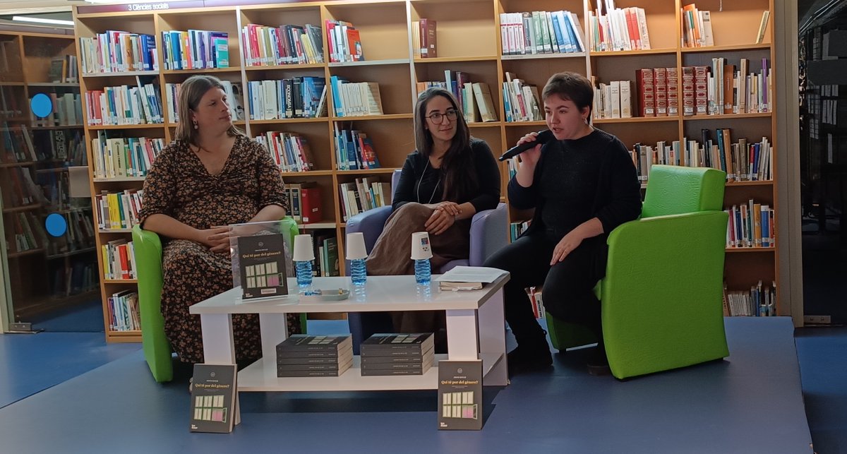 Avui hem tingut a la biblioteca la presentació del llibre de Judith Butler: "𝑸𝒖𝒊 𝒕𝒆́ 𝒑𝒐𝒓 𝒅𝒆𝒍 𝒈𝒆̀𝒏𝒆𝒓𝒆?"
Seguit del debat - col·loqui a càrrec Ortèsia Cabrera, Laia Pellissa i Ariadna Bilbé.

<a href="/AjuntamentFlix/">Ajuntament de Flix</a>
<a href="/BibliotecaFlix/">Biblioteca de Flix</a>
<a href="/CERE_RIBERA/">CE Ribera d'Ebre</a>
#ADF
#quèfemalesbiblios