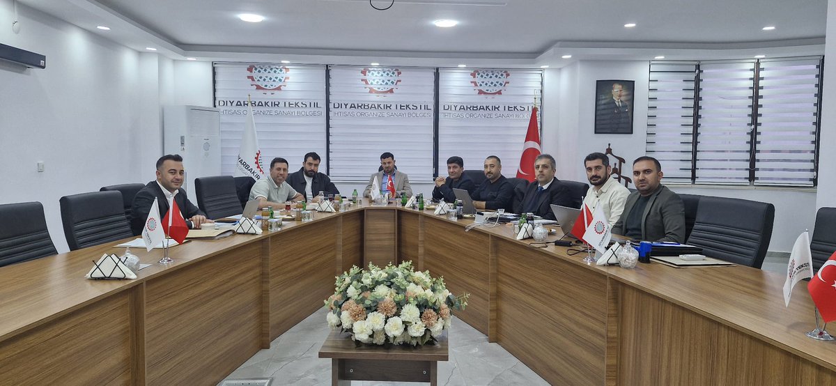 Yönetim Kurulu toplantımızı, Başkanımız Sezai AYAS ve Yönetim Kurulu Üyelerimizin katılımı ile gerçekleştirdik.