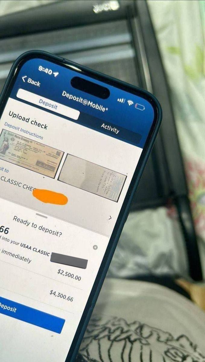 Samsonthegoat25's tweet image. 15k naira bag out on Forex trading earlier, Na to invest all on Bayern Munich tonight emi ika😁😁

See y&apos;all after the game 😚