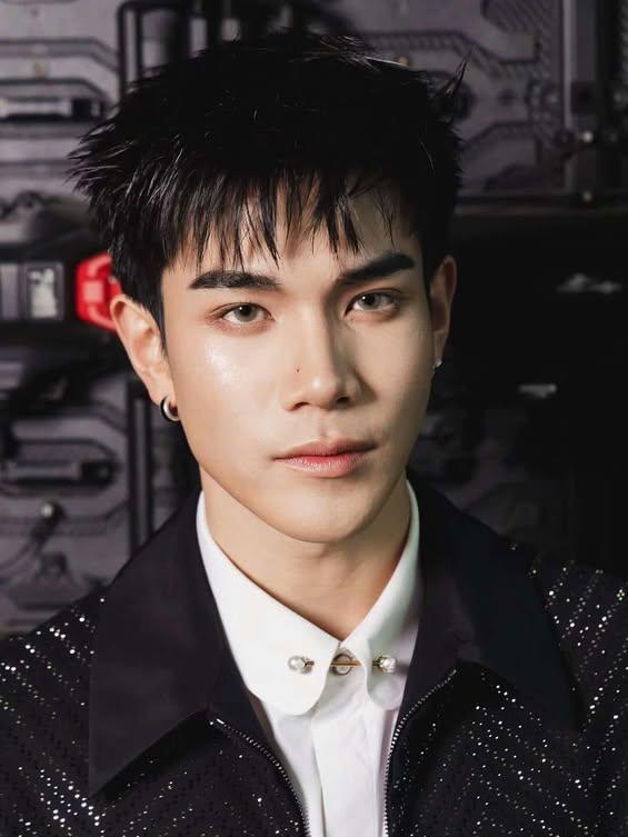 Natt4a4's tweet image. I like this kind of @tawattannn makeup that makes him shine even more🔥🔥

#GMM2026 #Fourthnattawat