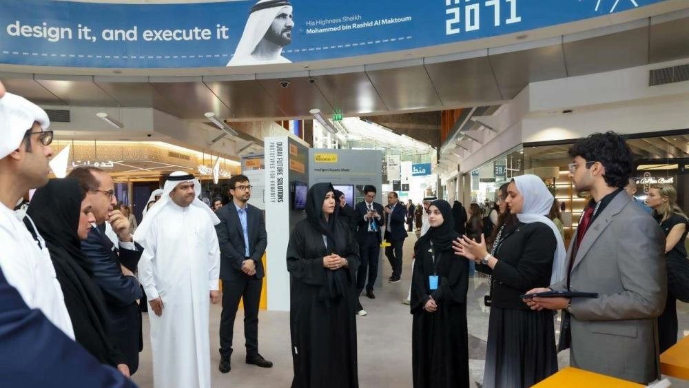 «دبي الصحية» تستعرض 3 مشاريع مبتكرة ضمن منتدى دبي للمستقبل، تعكس التزامها بتطوير حلول صحية رائدة وتعزيز جاهزية القطاع للمستقبل.