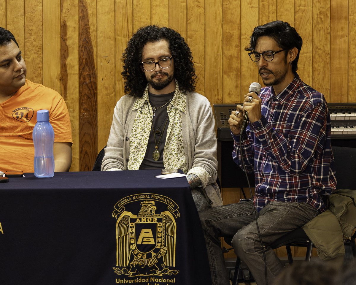 #Notiprepas 💟
Se realizó en #Prepa9 el “Conversatorio Mandatos Masculinos de Género” en conmemoración al #25N Día Internacional de la Eliminación de la Violencia contra las Mujeres y las Niñas.