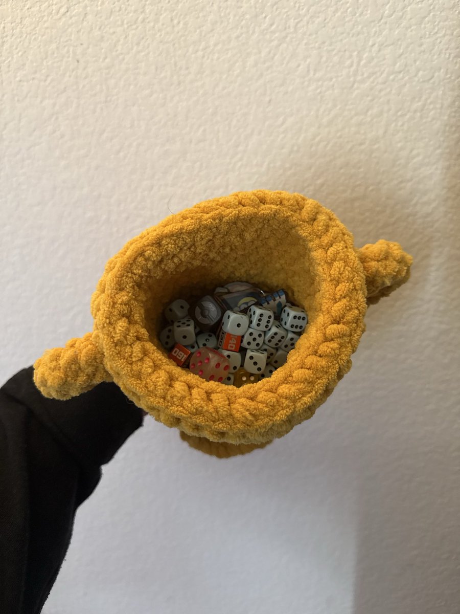 Can you explain why you didn’t add a lid to my new dice bag? Everything keeps falling out <a href="/thebeesennui/">Ramsey</a>…