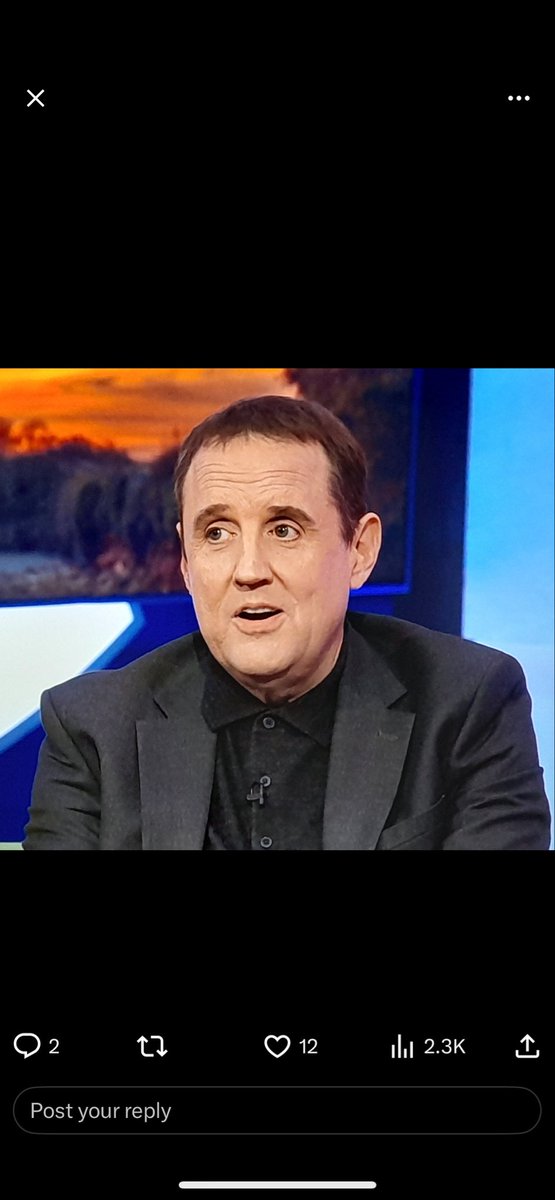 What the hell has happened to Peter Kay 
Looks really unwell hope he’s ok #bbc #TheOneShow #peterkay