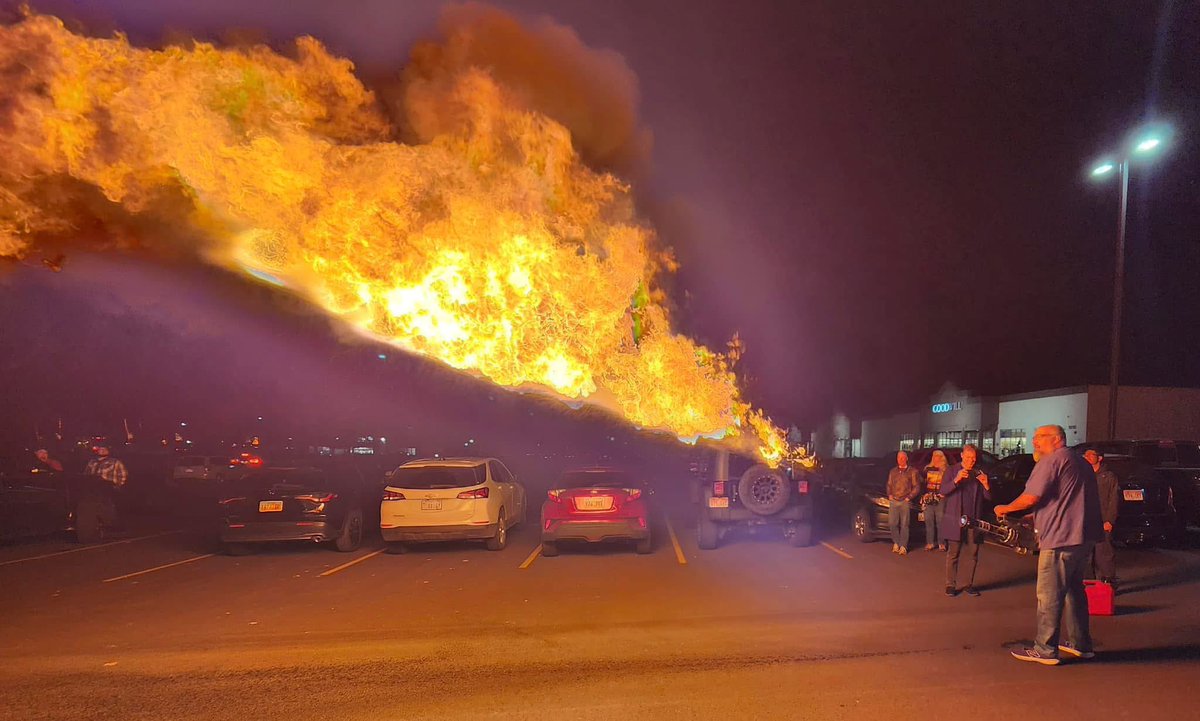 <a href="/ScarlettO66/">🇺🇸Scarlett Mayhem🇺🇸</a> <a href="/monsterhunter45/">Larry Correia</a> knows how.